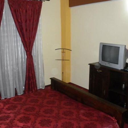 Hotel Ineul Óradna Kültér fotó